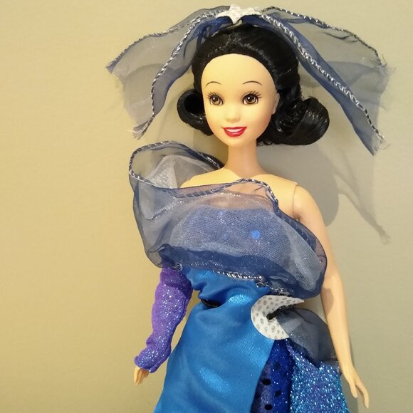1997 Disney Snow White 60th Anniversary Doll - re-dressed - Picture 2 of 5